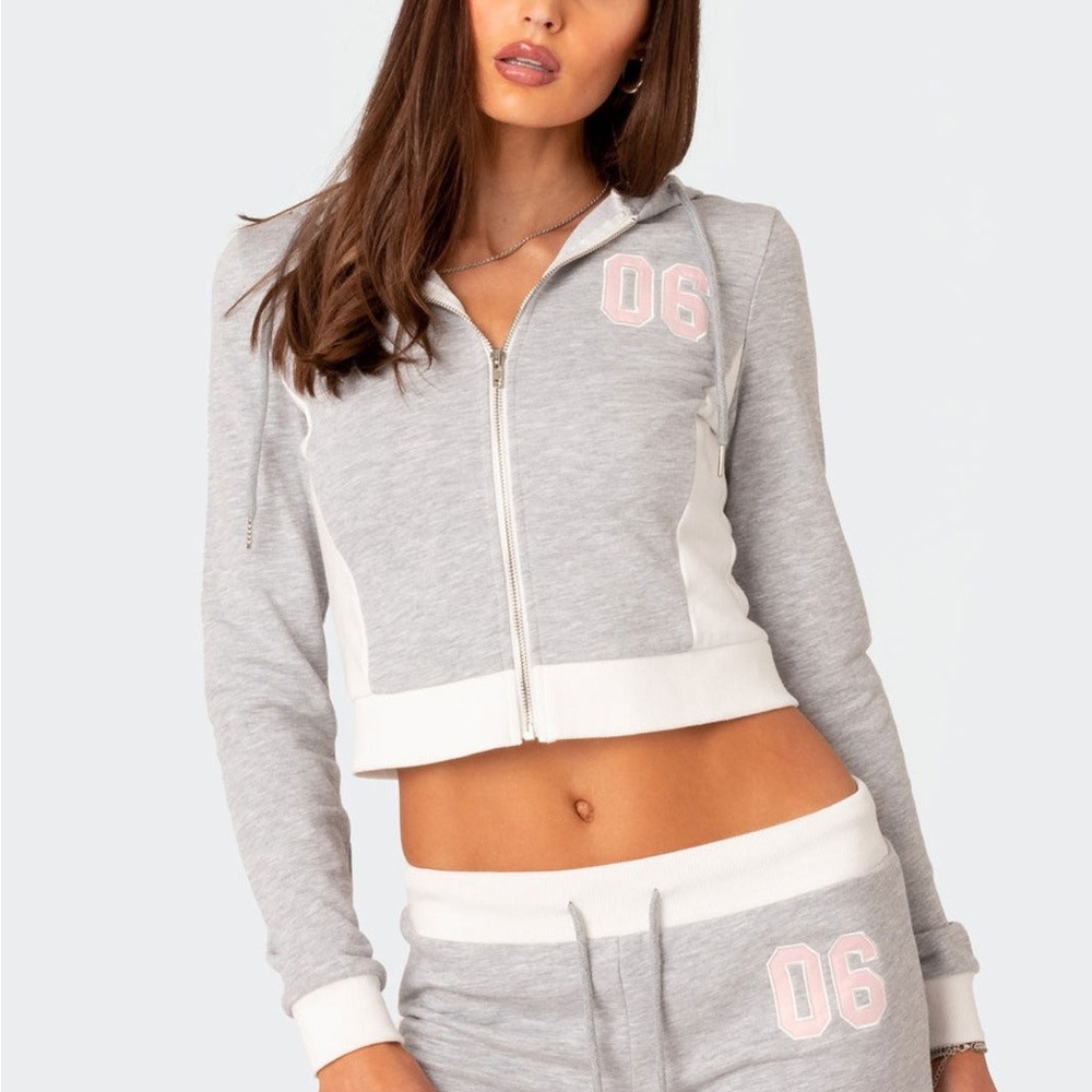 Edikted Gray and White Cropped Hoodie